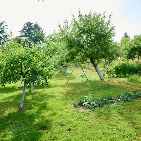 Villa R