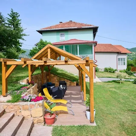 R Villa